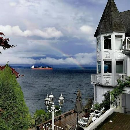 Walkon Waterfront Castle Cove Inn Chemainus Eksteriør billede