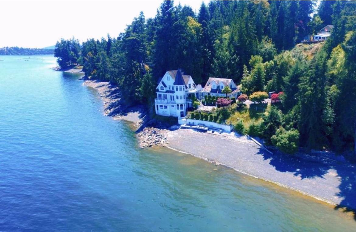 Walkon Waterfront Castle Cove Inn Chemainus Eksteriør billede
